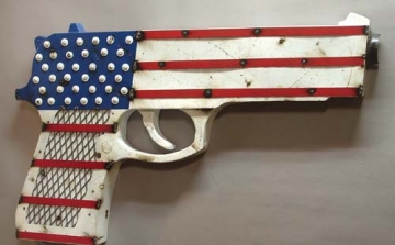 Az iskolai személyzet felfegyverzését javasolja az amerikai fegyverlobbi