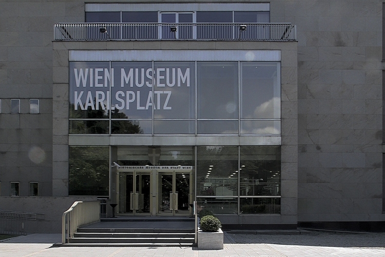 Nagyítóval kell nézni a Wien Museum új tárlatát