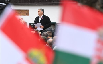 Orbán Viktor: sosem fogjuk megengedni, hogy a szabadság zászlaját kicsavarják a magyarok kezéből !