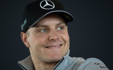 ​Bottas nyerte az időmérőt, Hamilton a mezőny végén