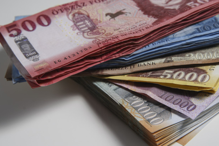 Devizapiac - Forinterősödés kora este