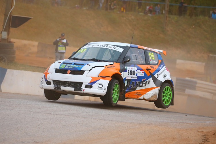 Bajnoki címmel és kategória dobogós helyekkel távozna Kakucsról a Korda Racing