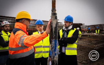 Magyar Levente: a tervezett ütemben épül Magyarország tengeri kikötője Triesztben