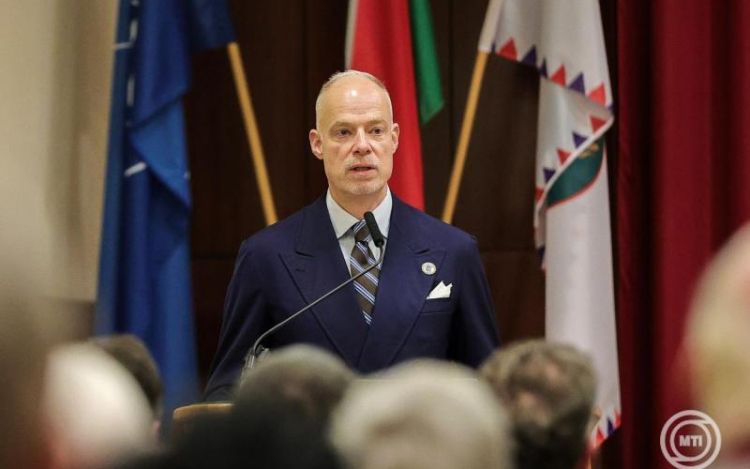 Szalay-Bobrovniczky Kristóf: Magyarország olyan katonai erőt épít, amely lehetővé teszi az ország határainak fegyveres védelmét